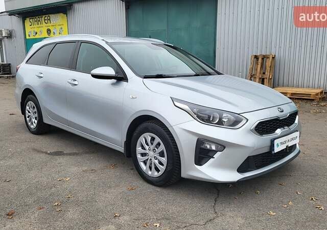 Серый Киа Сид, объемом двигателя 1.6 л и пробегом 198 тыс. км за 13500 $, фото 14 на Automoto.ua