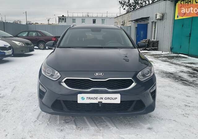 Сірий Кіа Сід, об'ємом двигуна 1.6 л та пробігом 208 тис. км за 12190 $, фото 5 на Automoto.ua