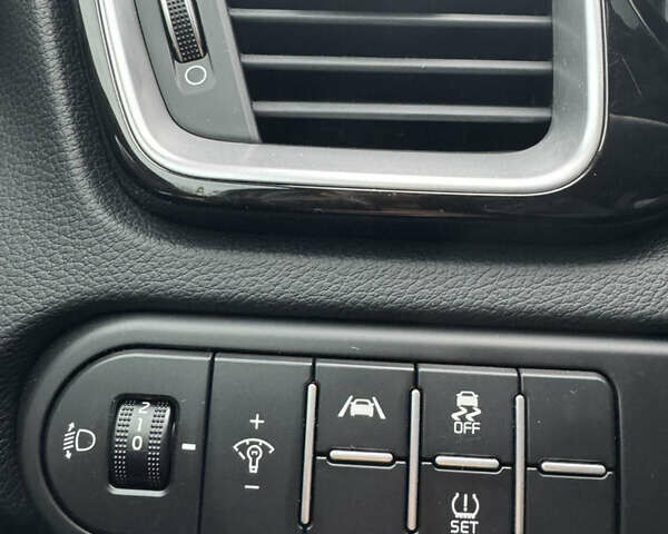 Серый Киа Сид, объемом двигателя 1.5 л и пробегом 40 тыс. км за 16900 $, фото 17 на Automoto.ua