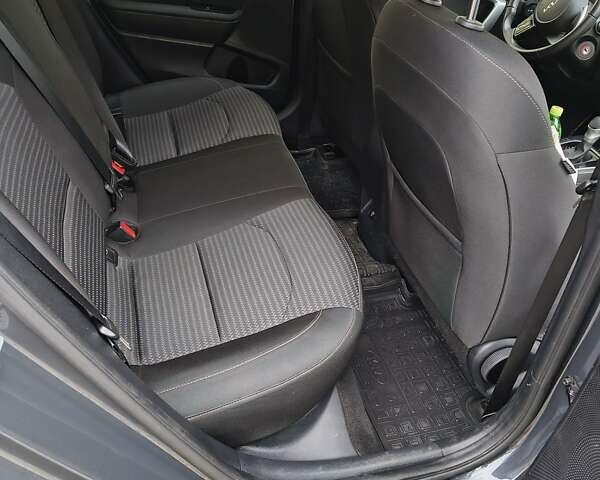 Серый Киа Сид, объемом двигателя 1.59 л и пробегом 26 тыс. км за 17600 $, фото 9 на Automoto.ua