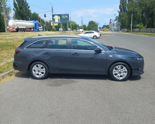 Серый Киа Сид, объемом двигателя 1.6 л и пробегом 25 тыс. км за 17500 $, фото 3 на Automoto.ua