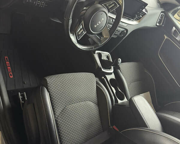 Серый Киа Сид, объемом двигателя 1.5 л и пробегом 40 тыс. км за 16900 $, фото 15 на Automoto.ua