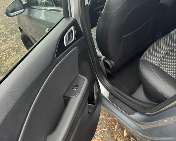 Серый Киа Сид, объемом двигателя 1.5 л и пробегом 40 тыс. км за 16900 $, фото 23 на Automoto.ua