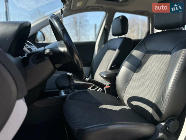 Синий Киа Сид, объемом двигателя 1.4 л и пробегом 226 тыс. км за 5900 $, фото 26 на Automoto.ua
