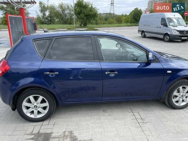 Синий Киа Сид, объемом двигателя 1.61 л и пробегом 216 тыс. км за 4800 $, фото 4 на Automoto.ua