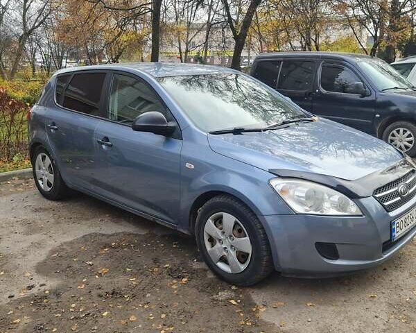Синий Киа Сид, объемом двигателя 1.58 л и пробегом 260 тыс. км за 5250 $, фото 1 на Automoto.ua