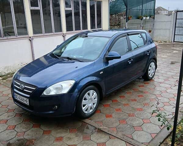 Синій Кіа Сід, об'ємом двигуна 2 л та пробігом 215 тис. км за 3850 $, фото 5 на Automoto.ua