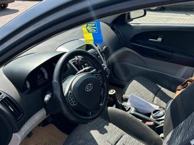 Синий Киа Сид, объемом двигателя 1.6 л и пробегом 290 тыс. км за 5200 $, фото 5 на Automoto.ua