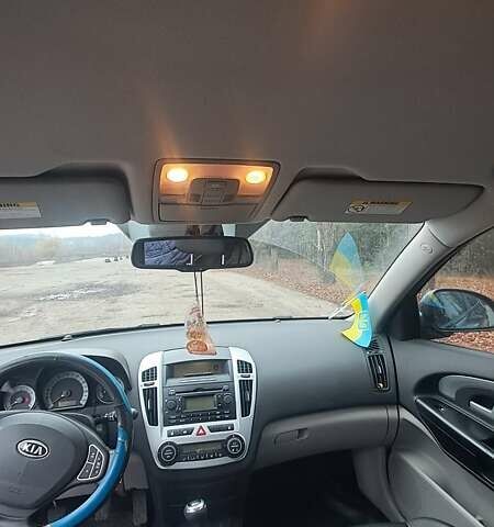 Синій Кіа Сід, об'ємом двигуна 2 л та пробігом 146 тис. км за 6000 $, фото 7 на Automoto.ua