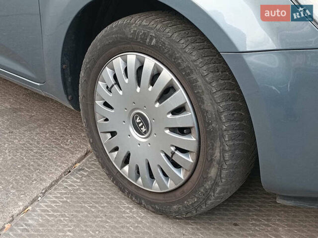 Синий Киа Сид, объемом двигателя 1.6 л и пробегом 234 тыс. км за 6290 $, фото 5 на Automoto.ua
