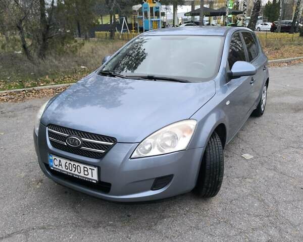 Синій Кіа Сід, об'ємом двигуна 1.59 л та пробігом 227 тис. км за 5400 $, фото 1 на Automoto.ua