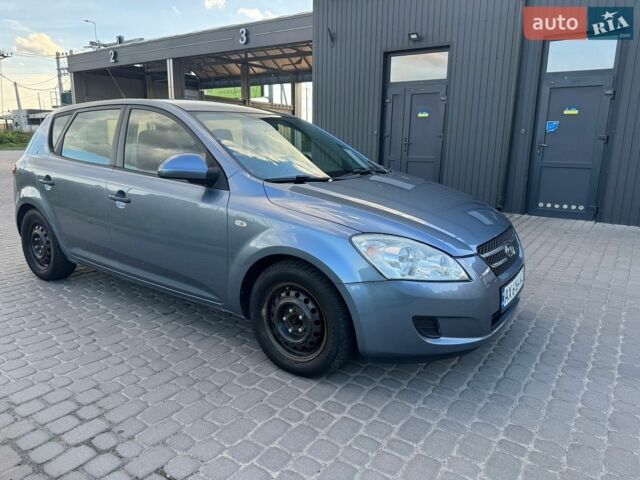 Синий Киа Сид, объемом двигателя 1.6 л и пробегом 292 тыс. км за 6000 $, фото 3 на Automoto.ua