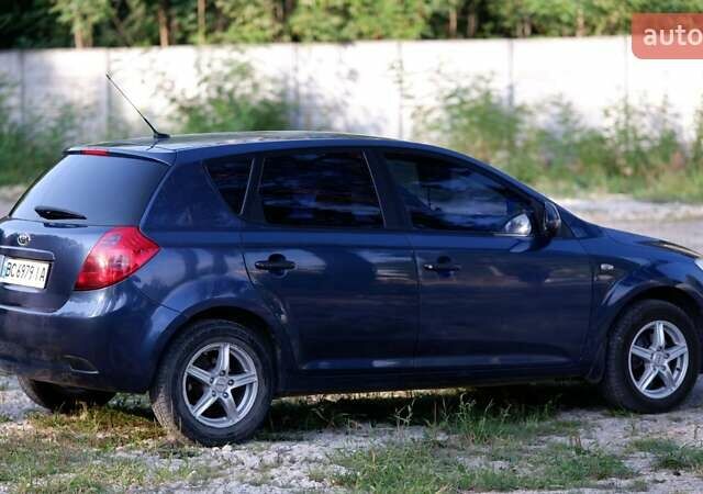 Синий Киа Сид, объемом двигателя 1.6 л и пробегом 230 тыс. км за 5999 $, фото 3 на Automoto.ua