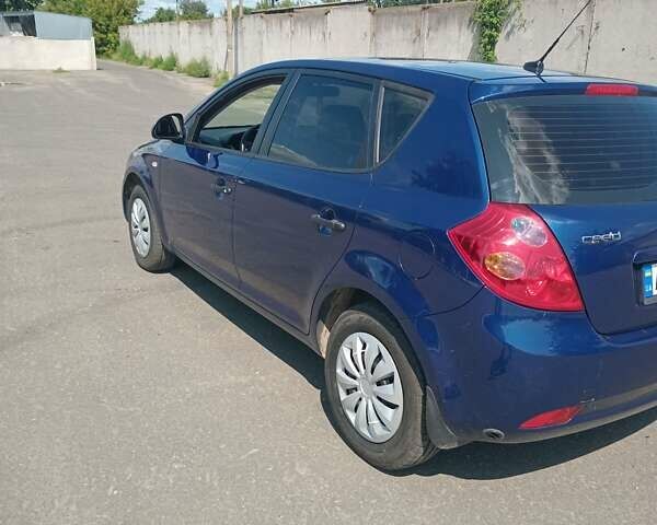 Синий Киа Сид, объемом двигателя 1.59 л и пробегом 295 тыс. км за 4900 $, фото 8 на Automoto.ua