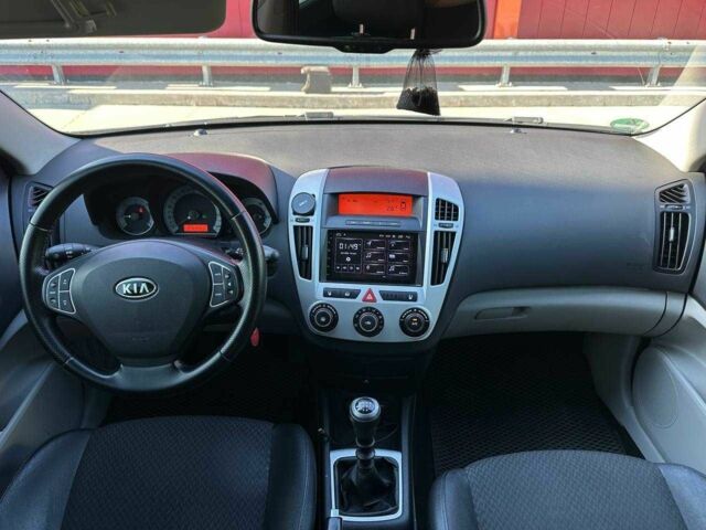 Синій Кіа Сід, об'ємом двигуна 0 л та пробігом 218 тис. км за 6790 $, фото 12 на Automoto.ua