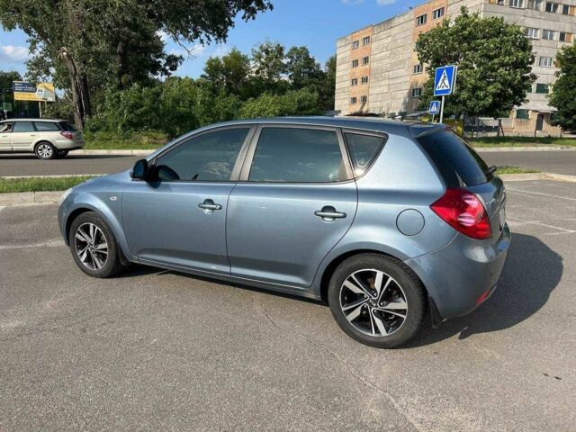 Синий Киа Сид, объемом двигателя 1.6 л и пробегом 218 тыс. км за 6099 $, фото 4 на Automoto.ua