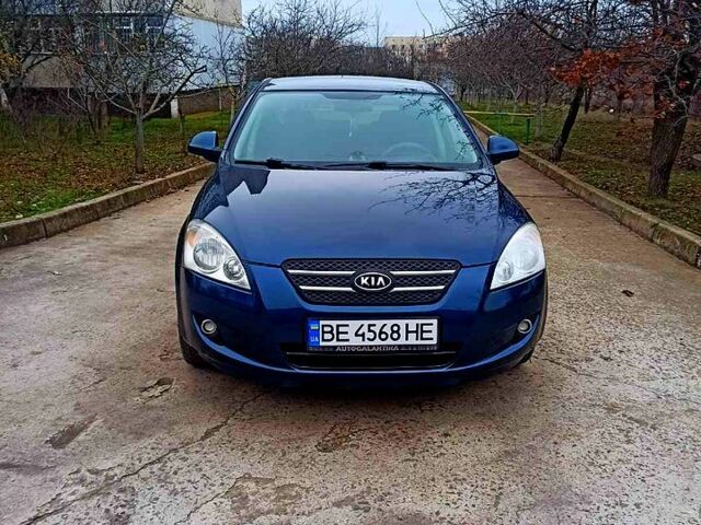 Синий Киа Сид, объемом двигателя 2 л и пробегом 217 тыс. км за 5499 $, фото 1 на Automoto.ua