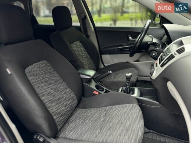 Синий Киа Сид, объемом двигателя 1.59 л и пробегом 140 тыс. км за 5300 $, фото 7 на Automoto.ua