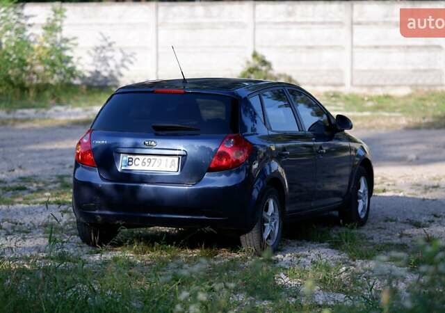 Синий Киа Сид, объемом двигателя 1.6 л и пробегом 230 тыс. км за 5999 $, фото 1 на Automoto.ua