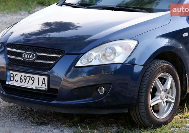 Синий Киа Сид, объемом двигателя 1.6 л и пробегом 230 тыс. км за 5999 $, фото 2 на Automoto.ua
