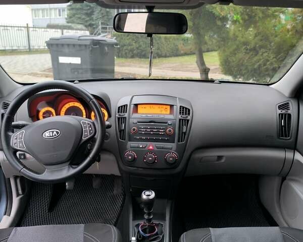 Синій Кіа Сід, об'ємом двигуна 1.59 л та пробігом 227 тис. км за 5400 $, фото 10 на Automoto.ua