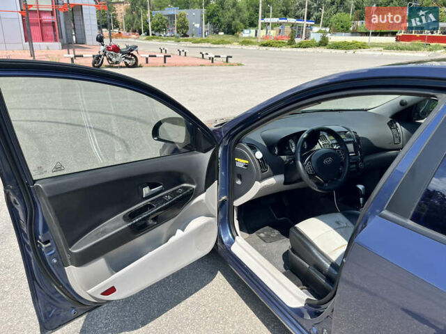 Синій Кіа Сід, об'ємом двигуна 1.6 л та пробігом 367 тис. км за 5999 $, фото 24 на Automoto.ua