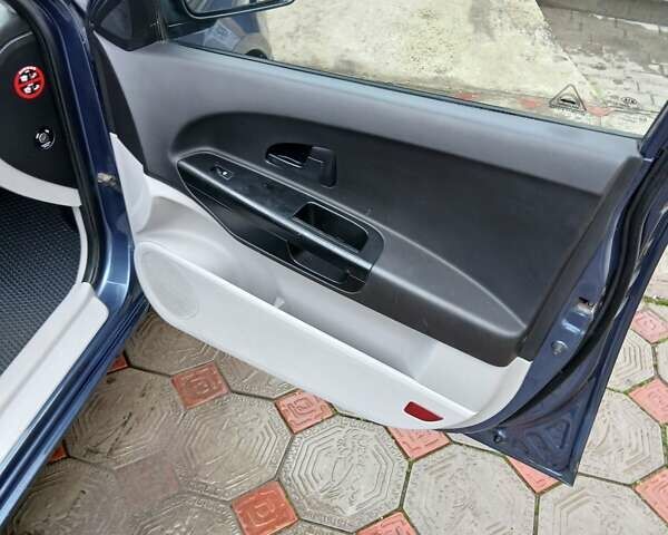 Синій Кіа Сід, об'ємом двигуна 2 л та пробігом 215 тис. км за 3850 $, фото 4 на Automoto.ua