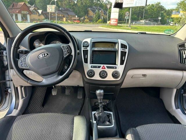 Синий Киа Сид, объемом двигателя 1.6 л и пробегом 218 тыс. км за 6099 $, фото 7 на Automoto.ua