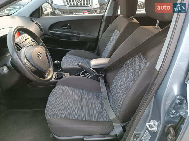 Синий Киа Сид, объемом двигателя 1.6 л и пробегом 234 тыс. км за 6290 $, фото 18 на Automoto.ua