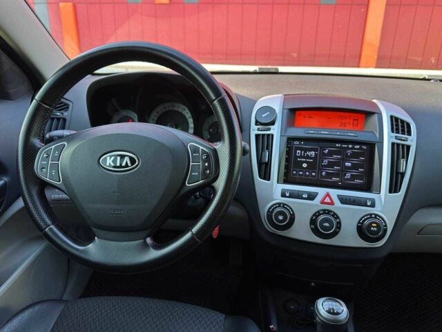 Синій Кіа Сід, об'ємом двигуна 0 л та пробігом 218 тис. км за 6790 $, фото 13 на Automoto.ua