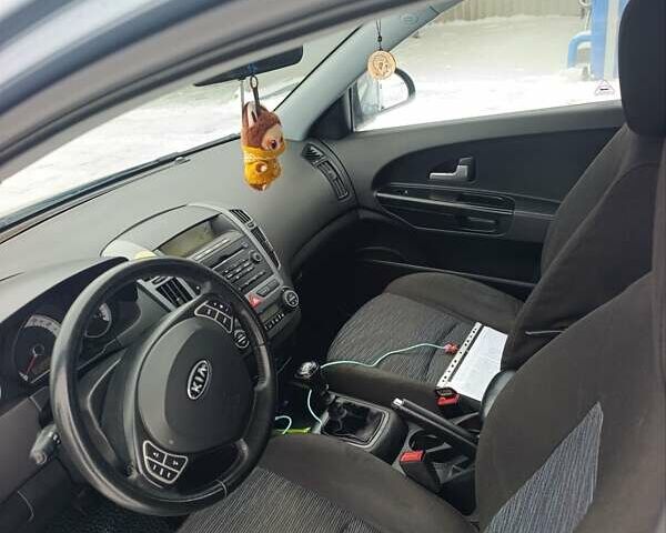 Синій Кіа Сід, об'ємом двигуна 1.59 л та пробігом 358 тис. км за 4900 $, фото 8 на Automoto.ua