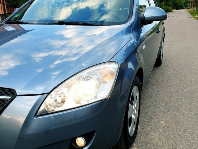 Синий Киа Сид, объемом двигателя 1.4 л и пробегом 243 тыс. км за 4369 $, фото 18 на Automoto.ua