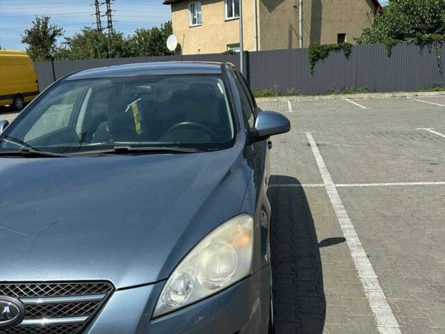 Синий Киа Сид, объемом двигателя 1.6 л и пробегом 290 тыс. км за 5200 $, фото 12 на Automoto.ua