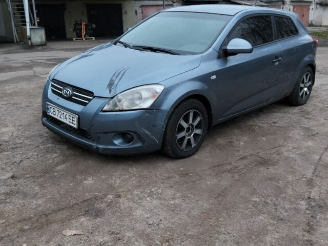 Синий Киа Сид, объемом двигателя 1.4 л и пробегом 200 тыс. км за 2650 $, фото 4 на Automoto.ua