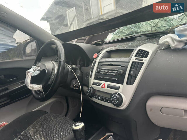 Киа Сид 2008 в Киеве на Automoto.ua Синий Киа Сид, объемом двигателя 2 л и пробегом 220 тыс. км за 1650 $, фото 8 на Automoto.ua
