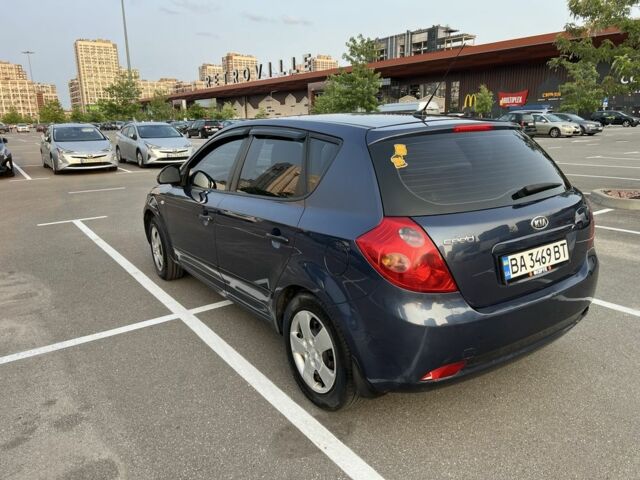 Синий Киа Сид, объемом двигателя 1.6 л и пробегом 370 тыс. км за 4350 $, фото 5 на Automoto.ua