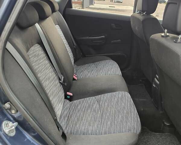 Кіа Сід 2008 у Чернігові на Automoto.ua Синій Кіа Сід, об'ємом двигуна 1.58 л та пробігом 300 тис. км за 4700 $, фото 5 на Automoto.ua