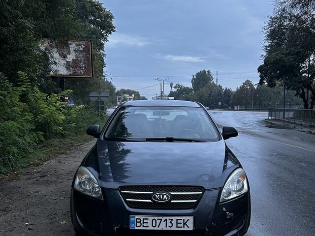Синий Киа Сид, объемом двигателя 1.6 л и пробегом 252 тыс. км за 3300 $, фото 1 на Automoto.ua