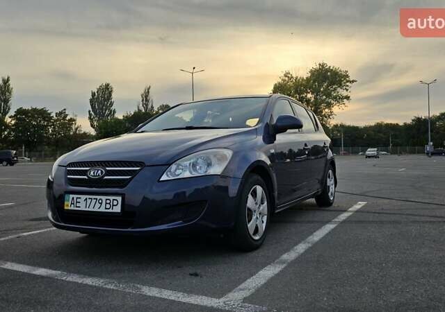 Синій Кіа Сід, об'ємом двигуна 1.6 л та пробігом 136 тис. км за 6500 $, фото 6 на Automoto.ua