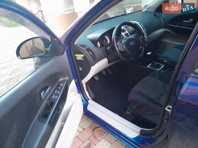 Синій Кіа Сід, об'ємом двигуна 1.6 л та пробігом 270 тис. км за 4500 $, фото 6 на Automoto.ua