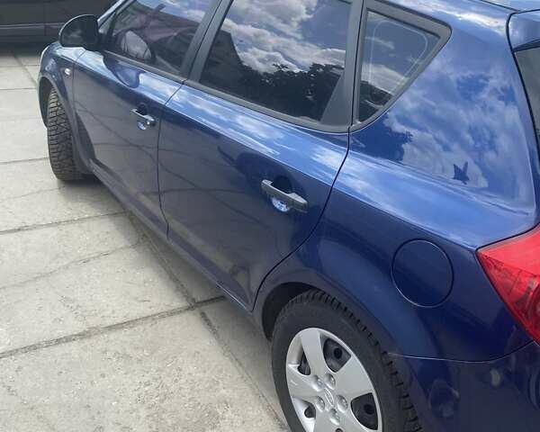 Синій Кіа Сід, об'ємом двигуна 1.59 л та пробігом 250 тис. км за 4500 $, фото 3 на Automoto.ua