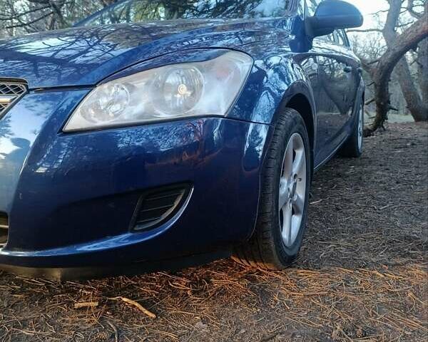 Синий Киа Сид, объемом двигателя 1.59 л и пробегом 190 тыс. км за 5700 $, фото 8 на Automoto.ua