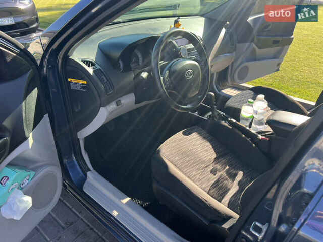 Синий Киа Сид, объемом двигателя 1.59 л и пробегом 380 тыс. км за 4750 $, фото 9 на Automoto.ua