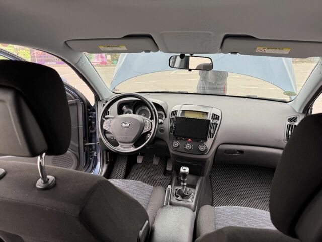 Синий Киа Сид, объемом двигателя 1.6 л и пробегом 242 тыс. км за 5800 $, фото 12 на Automoto.ua