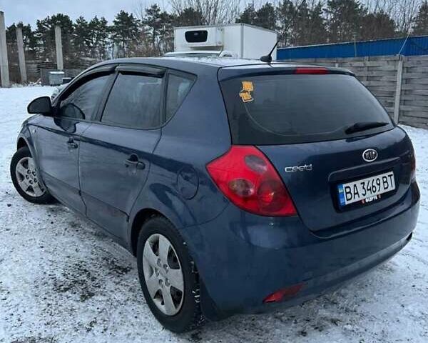 Синій Кіа Сід, об'ємом двигуна 1.59 л та пробігом 387 тис. км за 3900 $, фото 2 на Automoto.ua