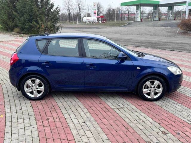 Синій Кіа Сід, об'ємом двигуна 1.6 л та пробігом 117 тис. км за 6500 $, фото 5 на Automoto.ua