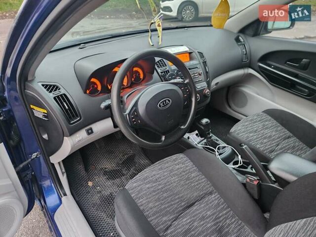 Кіа Сід 2008 у Полтаві на Automoto.ua Синій Кіа Сід, об'ємом двигуна 1.4 л та пробігом 191 тис. км за 4800 $, фото 10 на Automoto.ua