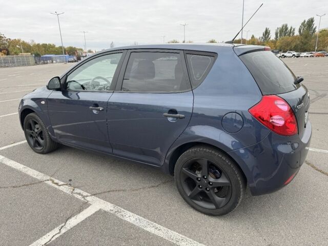 Синий Киа Сид, объемом двигателя 1.6 л и пробегом 242 тыс. км за 5800 $, фото 5 на Automoto.ua