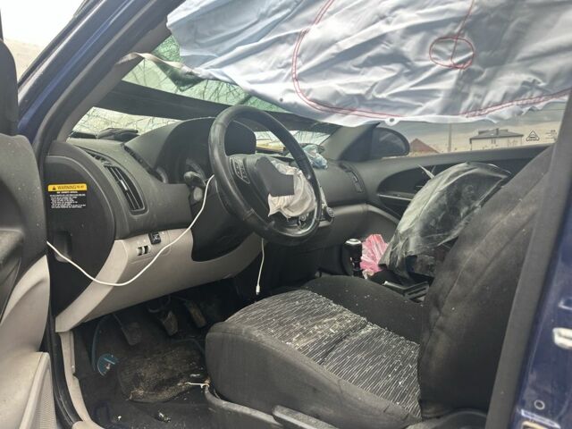 Киа Сид 2008 в Киеве на Automoto.ua Синий Киа Сид, объемом двигателя 2 л и пробегом 220 тыс. км за 1650 $, фото 5 на Automoto.ua