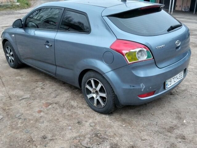 Синий Киа Сид, объемом двигателя 1.4 л и пробегом 200 тыс. км за 2650 $, фото 5 на Automoto.ua